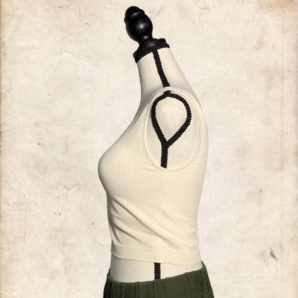 Cream Asymmetrical Ribbed Tank Top - Picture 2 of 9